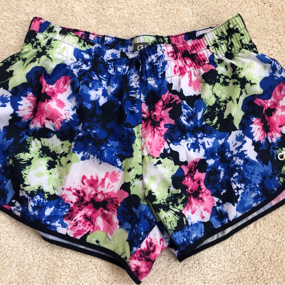 GAP FIT SHORTS, SZ MEDIUM, PREOWNED!!